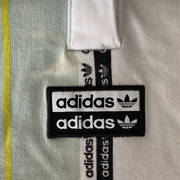 Cropped Collared Adidas Top - Picture 5 of 6